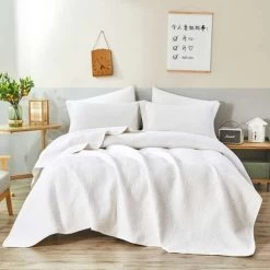 Diamond White Bedspread Set By Classic Quilts